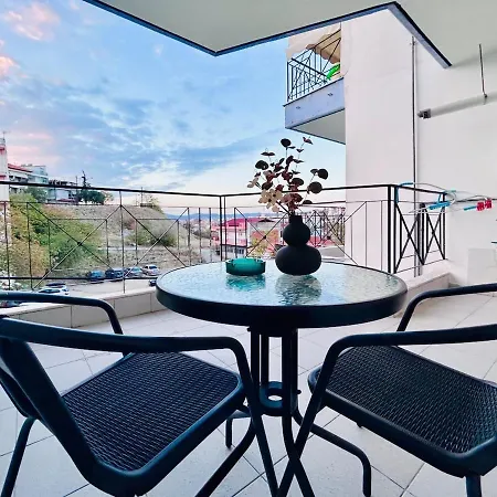 Ithaca 3rd Floor With A View Apartment *